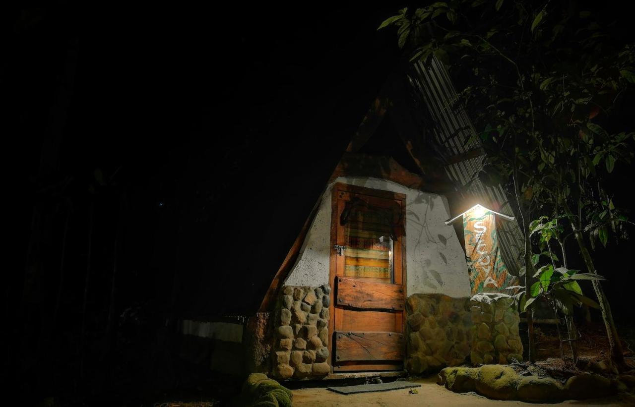 Hotel Jungle Roots Tena Exterior foto